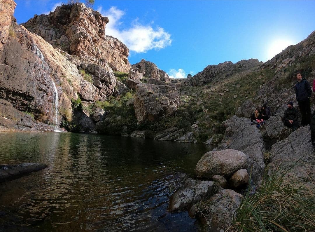 Cascada Escondida